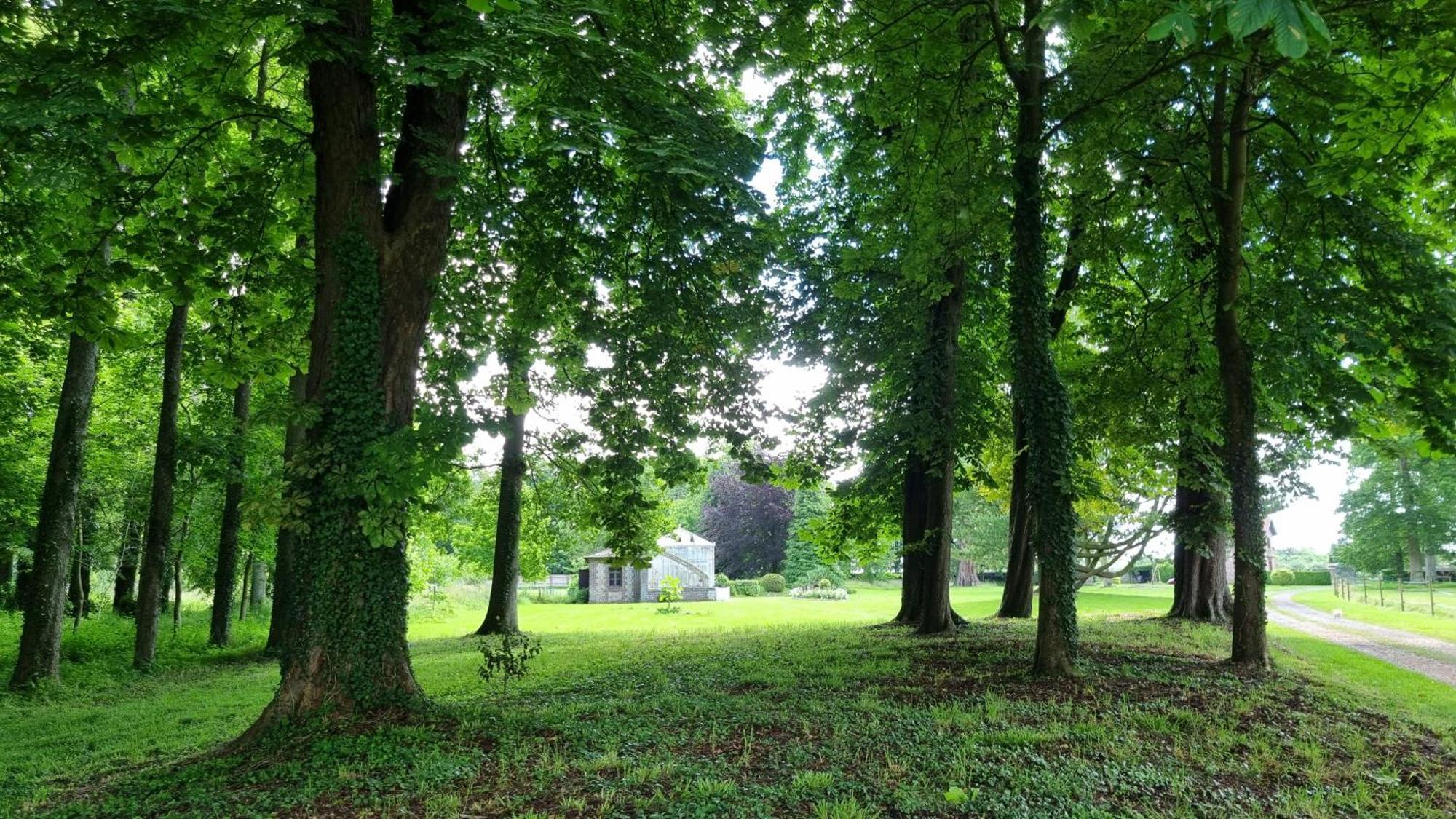 Les Ecuries Du Chateau De Brumare Brestot Luaran gambar